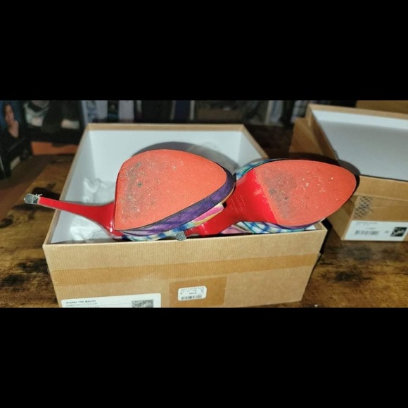 Christian Louboutin Heels for sale - Picture 8 of 10